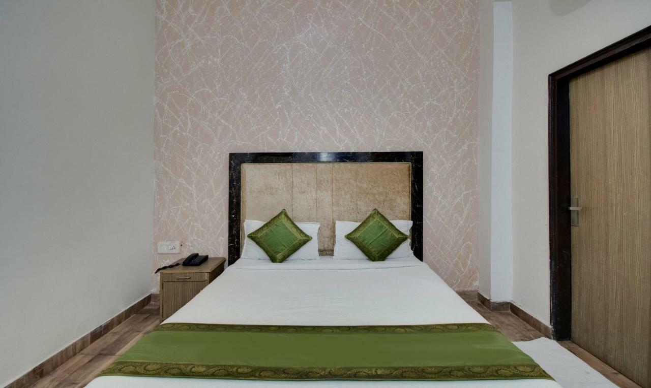 Itsy By Treebo - Royale Inn Meerut Exterior photo